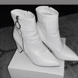 Dream Pairs White Ankle Booties with Sleek Design